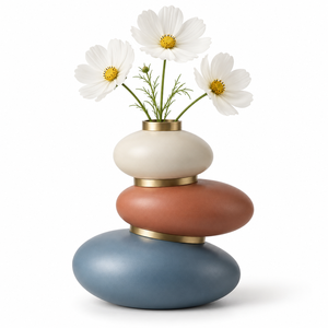 Florero Metálico Moderno de Primera Calidad con Forma de Hoja, Diseñado con Elegantes Paneles Curvos en Forma de Hoja y un Cilindro Metálico Central Elegante - Product Image 4