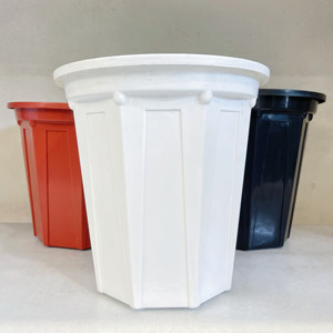 Pot de fleur en plastique européen de haute qualité, durable et léger, résistant aux intempéries, idéal pour les plantes de patio et de jardin. - Product Image 1