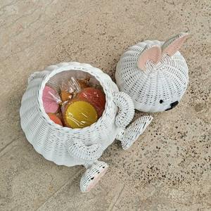 Cesta infantil de mimbre tejida a mano con forma de conejo, blanca y rosa, para almacenamiento de juguetes, decoración de guardería, venta al por mayor, proveedor sostenible - Product Image 6