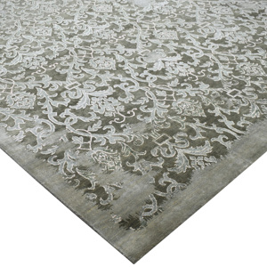 Tapisserie en laine et soie nouée à la main, vert peltier et vert sauge, motif classique en volutes, décoration de luxe pour salon - Product Image 5