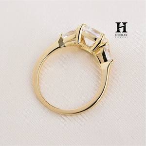 Anillo de Compromiso de Lujo con Diamante Cultivado en Laboratorio de 2 Quilates con Corte Cojín, Oro Rosa de 14K, Anillo de Tres Piedras con Diamantes Laterales en Forma de Pera, Certificado - Product Image 5