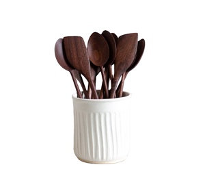 Ensemble d'ustensiles de service à salade en résine faits à la main, style moderne, support côtelé de 11 pouces, décoration de cuisine rustique, personnalisable, compatible lave-vaisselle - Product Image 1