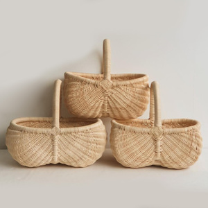 Beautifully handmade rattan <b>basket</b> <b>for</b> picnics best price picnic <b>hamper</b> <b>baskets</b> camping organiser - Product Image 1