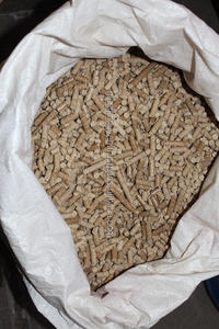 Pellet de cáscara de arroz comprimido 100% para sistemas de calefacción industrial Precio competitivo de alto valor calorífico - Product Image 2