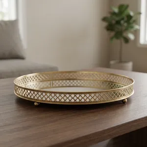 Plateau rond en fer avec finition dorée miroir, plateau de service décoratif pour table basse, décoration de la maison, hôtel, restaurant - Product Image 2