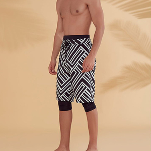 Shorts de sport Awrah pour hommes OEM personnalisés, en tissu tissé haute densité, imprimés numériquement, longueur genou, avec poche zippée, Opti - Product Image 1