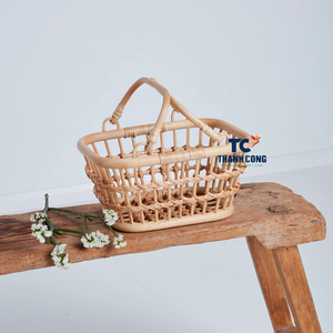 Boîte de rangement en rotin artisanale de haute qualité: solution écologique et élégante pour organiser les essentiels de la maison et les articles de décoration. - Product Image 3