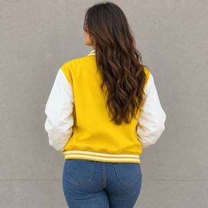 Chaqueta Universitaria de Cuero para Mujer |   Ropa Urbana Clásica Estilo Letterman, Chaqueta Letterman para Mujer, Chaqueta de Cuero para Mujer - Product Image 2