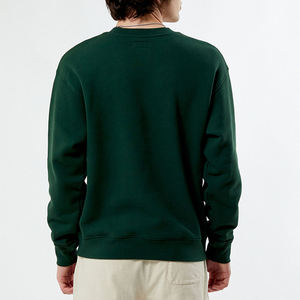 Sudadera cómoda con tela suave y silueta moderna, perfecta para un estilo urbano relajado. - Product Image 4