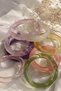 กำไลเรซิ่นทำมือสุดหรูสำหรับผู้หญิง เครื่องประดับดีไซน์เก๋สำหรับใช้ในชีวิตประจำวันและโอกาสพิเศษ - Product Image 6