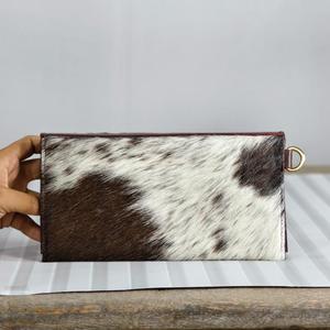 Portefeuille long en cuir véritable fait main avec motif floral en relief, fermeture pliante, usage quotidien pour femmes, style vintage, imprimé animal - Product Image 4
