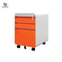 Armoire de classement de bureau en acier avec tiroirs de rangement pour l'organisation des documents à côté du bureau de travail