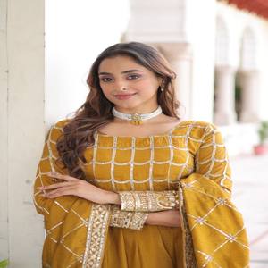 Robe en soie pour femme VASTRA COTTAGE avec broderie Zari riche en sequins, manches longues, col fantaisie et dupatta assorti - Product Image 4