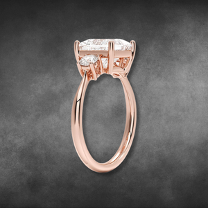 Bague en diamant de laboratoire certifié IGI, or jaune 14 carats, taille princesse, trois pierres, avec diamants ronds sur les côtés, pour femme - Product Image 4