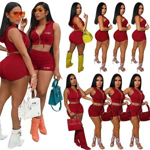 ชุดเซ็ตลำลองผู้หญิงแบบ OEM/ODM สำหรับฤดูร้อน/ฤดูใบไม้ผลิ เสื้อครอปทันสมัยและกางเกงขาสั้นทรงเข้ารูป ชุดเซ็ตสวยงามสำหรับทุกเพศ - Product Image 2