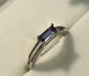 Bague Alexandrite, Argent Massif Taille Baguette, Bague Pierre de Naissance de Juin, Argent Sterling, Bague de Fiançailles Solitaire, Bijoux Faits Main - Product Image 5