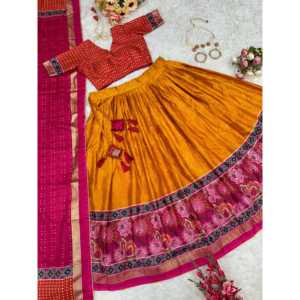 Conjunto de Lehenga Choli Especial para Navratri para Mujer de Diseñador con Hermoso Dupatta - Product Image 1