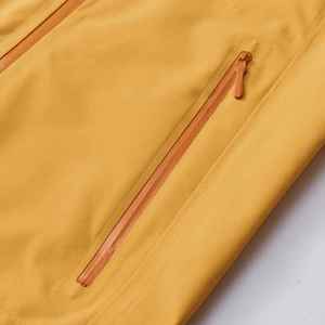 Veste coupe-vent au design minimaliste, style épuré avec des fonctionnalités essentielles pour un look raffiné. Veste coupe-vent pour homme. - Product Image 2