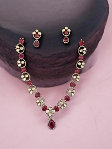 Conjunto de collar chapado en oro con piedras de rubí y pendientes con trabajo Kundan, joyería nupcial para mujer, para usar en bodas. - Product Image 2