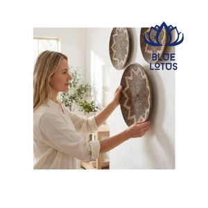Plateau de service rond en jonc de mer naturel, tressé à la main, de luxe moderne, pour table et extérieur, vaisselle d'exportation - Product Image 1