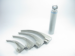 Set de Laringoscopio para Adultos con 5 Hojas Reutilizables de Acero Inoxidable, Mango Metálico, Uso Profesional Dental, Maquinaria Médica - Product Image 4