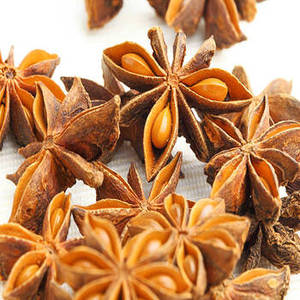 Anís estrellado indio fresco recién cosechado, vainas secas naturales para compras al por mayor, comercio de exportación y mercados globales de ingredientes. - Product Image 4