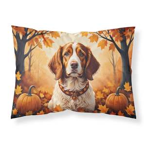 Taie d'oreiller décorative Brittany Spaniel Fall Artwork Taille standard légère et super douce et facile à entretenir - Product Image 1