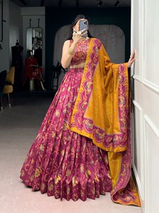 Elegante Lehenga Choli Tradicional Estampado, Seda Tussar Premium, Traje Nupcial y Festivo, Hecho a Mano, Atuendo Étnico Indio para Novia - Product Image 2