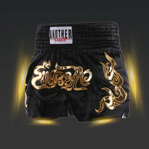 Shorts de Muay Thai noirs, shorts de boxe pour hommes, femmes et enfants, vêtements d'arts martiaux en satin, vêtements de MMA, vêtements de combat en cage, pantalons de grappling, de kickboxing - Product Image 1