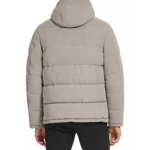 Chaqueta acolchada ligera para hombre, diseñada para retener el calor, fácil de usar y con un estilo casual moderno para el invierno. - Product Image 2