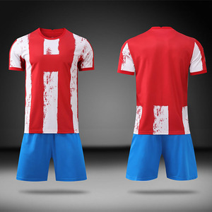 ชุดฟุตบอลคุณภาพสูงปี 2026 ผลิตจากโพลีเอสเตอร์ เสื้อคอกลมพร้อมกางเกงขาสั้น ชุดฟุตบอลพร้อมชื่อทีมที่กำหนดเองได้ - Product Image 3