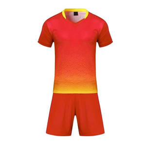 Uniforme de Fútbol OEM, Conjunto de Uniforme de Fútbol 100% Poliéster, Ligero y Transpirable para Equipos - Product Image 1