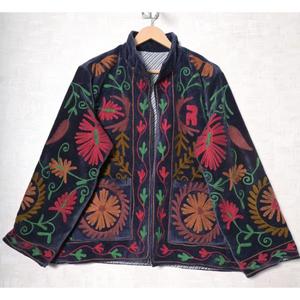Chaqueta de Terciopelo Bordada a Mano con Estampado Floral, Cuello Mao, Manga Larga, Abrigo de Otoño para Mujer - Product Image 4