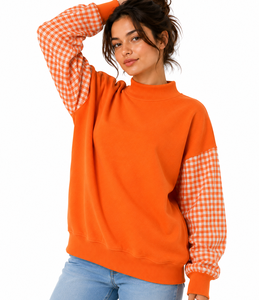 Sweat-shirt personnalisé pour femme à col montant, motif gingham, lettres appliquées, manches patchwork, épaules tombantes, coupe oversize, fabrication sur mesure - Product Image 1