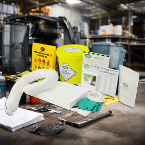 Kit de Respuesta a Derrames de Petróleo de 15 Litros, Kit Absorbente de Hidrocarburos de Emergencia con Almohadillas, Calcetines y Equipo de Protección Personal para Derrames de Petróleo Marinos e Industriales - Product Image 1