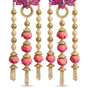 Guirlande élégante de fleurs de lotus roses perlées avec pompons de perles pour la décoration de la porte d'entrée, du mur, des fêtes de Pooja et des mariages - Product Image 3