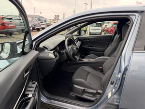 Toyota C-HR 18L Híbrido SUV Automático Usado, Volante a la Izquierda, Bajo Kilometraje, Eficiente en Combustible, Crossover Compacto, Listo para Exportación - Product Image 4