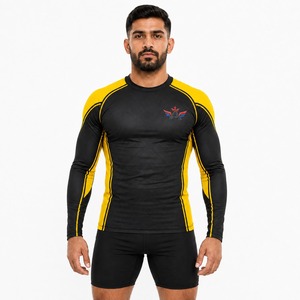 T-shirt de compression athlétique respirant à séchage rapide pour entraînement de grappling, vêtement de sport OEM MMA, en tissu polyester extensible - Product Image 1