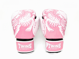 Nouveaux gants de boxe en cuir personnalisés, couleur verte, qualité supérieure, avec fermetures auto-agrippantes et lacets réglables. - Product Image 6