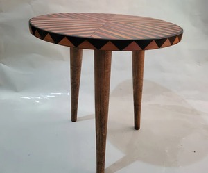 Table de salle à manger/plateau de table basse moderne en bois d'acacia et résine, faite à la main, imperméable, personnalisable, pour salon, retraite, mariage, Diwali - Product Image 3