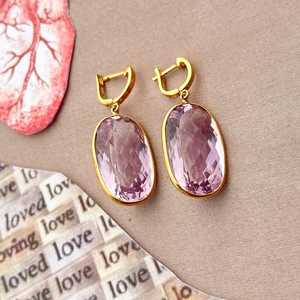 Boucles d'oreilles à breloques en améthyste, argent sterling 925, plaqué or 18 carats, sertissage clos, bijoux victoriens, cadeau élégant pour femme - Product Image 1