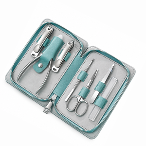 Kit de Manicura de Acero Inoxidable 7 en 1, Juego de Herramientas para Uñas, Estuche de Viaje Portátil, Estilo Clásico para Adultos - Product Image 2