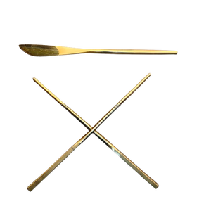 Ensemble de service minimaliste de luxe en 3 pièces plaqué or avec des poignées effilées élégantes et une finition miroir haute brillance, respectueux de l'environnement - Product Image 1