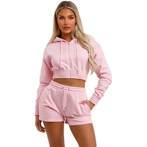 Conjunto de pantalones cortos y Sudadera con capucha recortada informal para mujer 100% algodón patrón sólido logotipo personalizado conjuntos más vendidos - Product Image 1