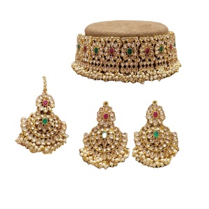 ชุดสร้อยคอสั้นแบบชุดสำเร็จรูปสำหรับงานแต่งงาน งานหมั้น และงานเลี้ยง  ประดับเพชรซิร์คอน  ดีไซน์เนอร์  ชุบทอง 18K บนสแตนเลสสตีล  งานคุนดาน - Product Image 1