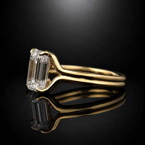 Anillo de Compromiso Solitario con Diamante Cultivado en Laboratorio de Corte Esmeralda de 2 Quilates, Anillo de Bodas de Oro Amarillo de 14K para Mujer - Product Image 3