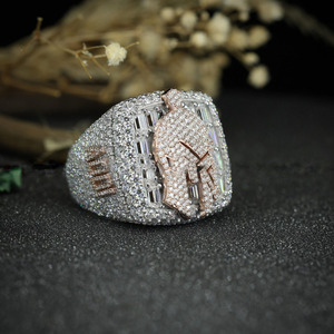 Anillo llamativo para hombre estilo gladiador Hip Hop, con diseño de casco Spartan, con incrustaciones de moissanita talla baguette, de plata de ley 925 chapada en rodio, estilo rapero. - Product Image 5