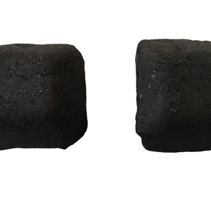 Briquetas de Carbón Vegetal Premium de Cáscara de Coco en Forma Hexagonal con Orificio Central para Asar en Restaurantes, Grado Alimenticio, Bajo en Cenizas - Product Image 3