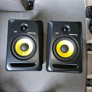 Monitor de Estudio Activo FAST KRK RP8G3-NA Rokit 8 de Última Generación para Productores OEM - Product Image 4