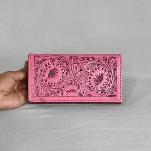 Cartera Larga de Cuero Genuino Hecha a Mano con Grabado de Flores, Estilo Bohemio, Cierre Plegable, para Uso Diario de Mujeres - Product Image 1